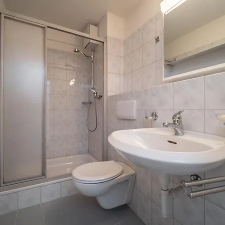 Von Swisspartments * أروسا