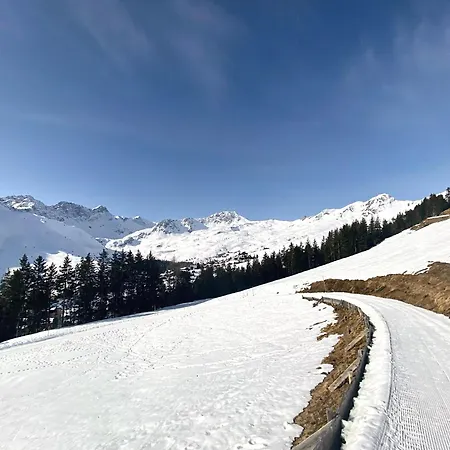 Von Swisspartments Lägenhet